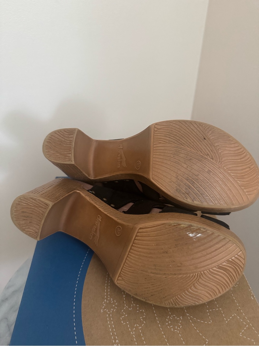 Dansko Demetra Black Nubuck Leather Cutout Peep Toe Heel Sandals Women’s EU 37 - Picture 7 of 9